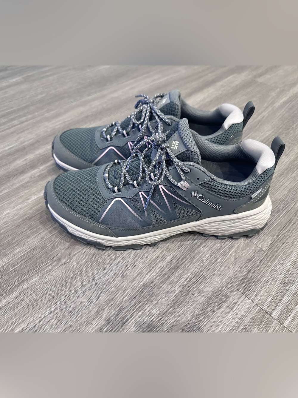 Columbia Women’s Waterproof Hiking Shoes Grey/Pink Size 12W Wide
